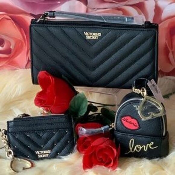 Victoria’s Secret Bundle of Women’s Accessories - Picture 9 of 12